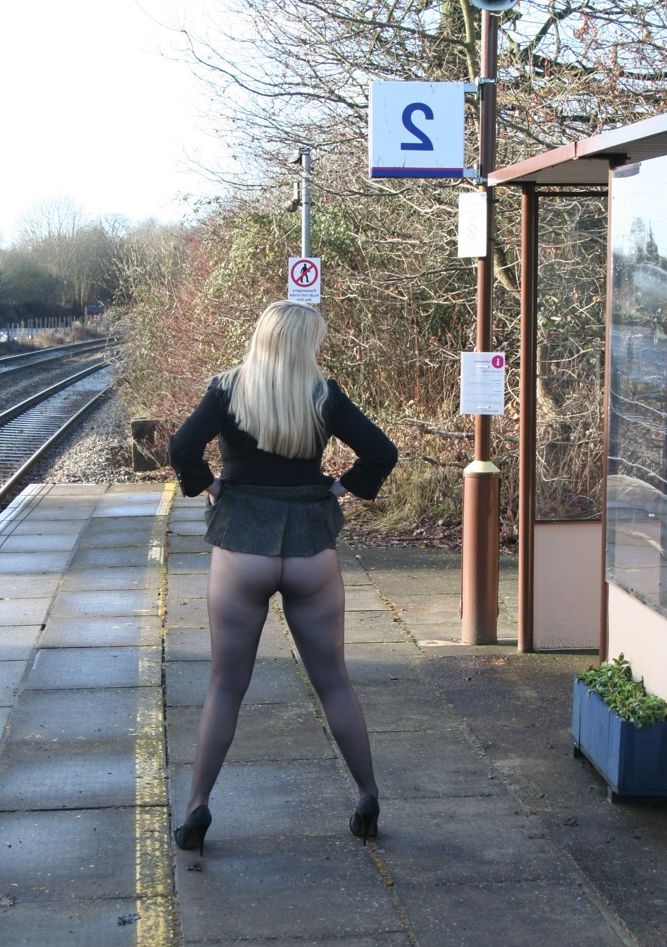 Взрослые бабы в колготках фото обалдеть