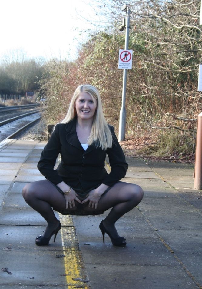 Взрослые бабы в колготках фото обалдеть